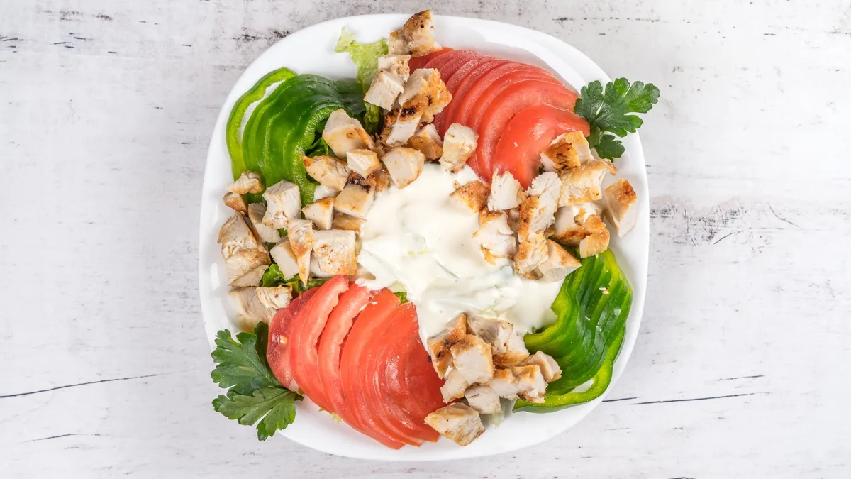 Salata pollo