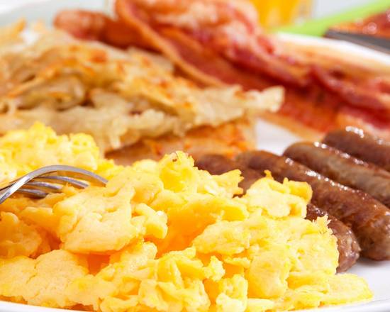 Sausage Links, Eggs, and Grits Platter