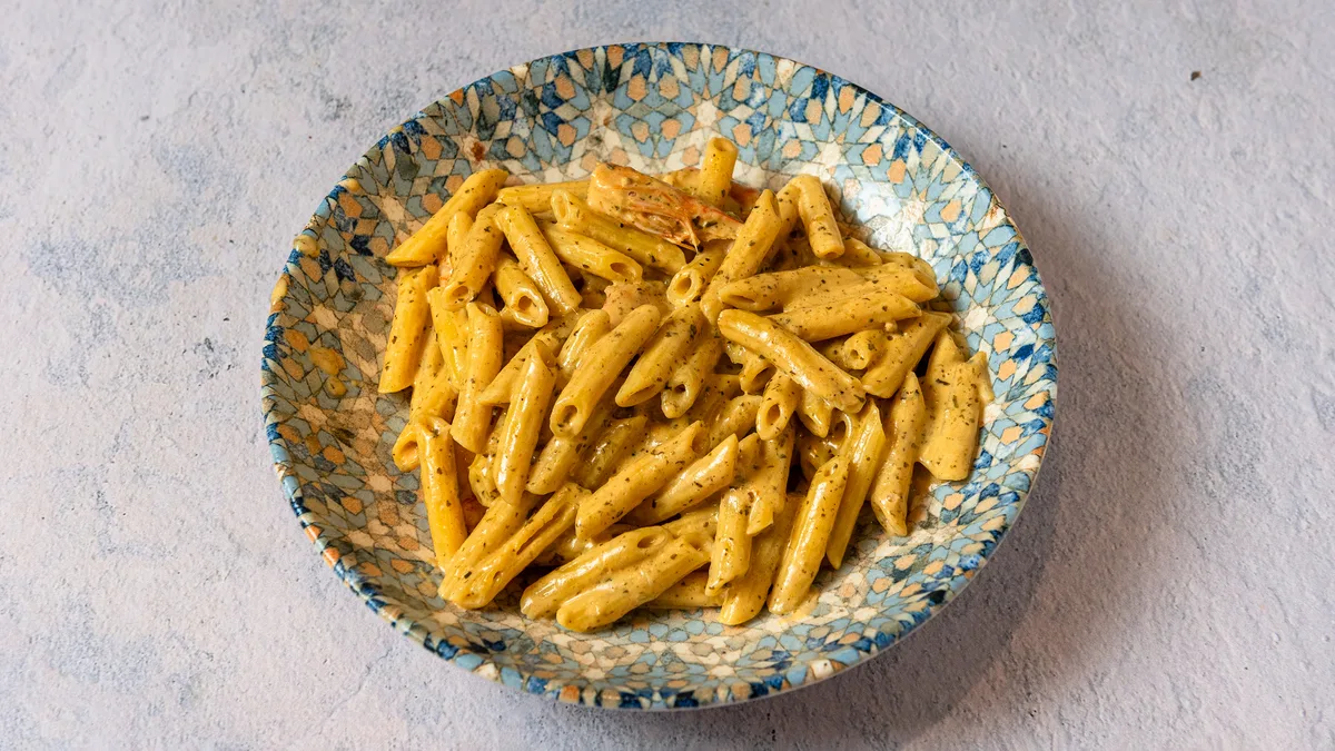 Penne me Karkaleca and Pesto