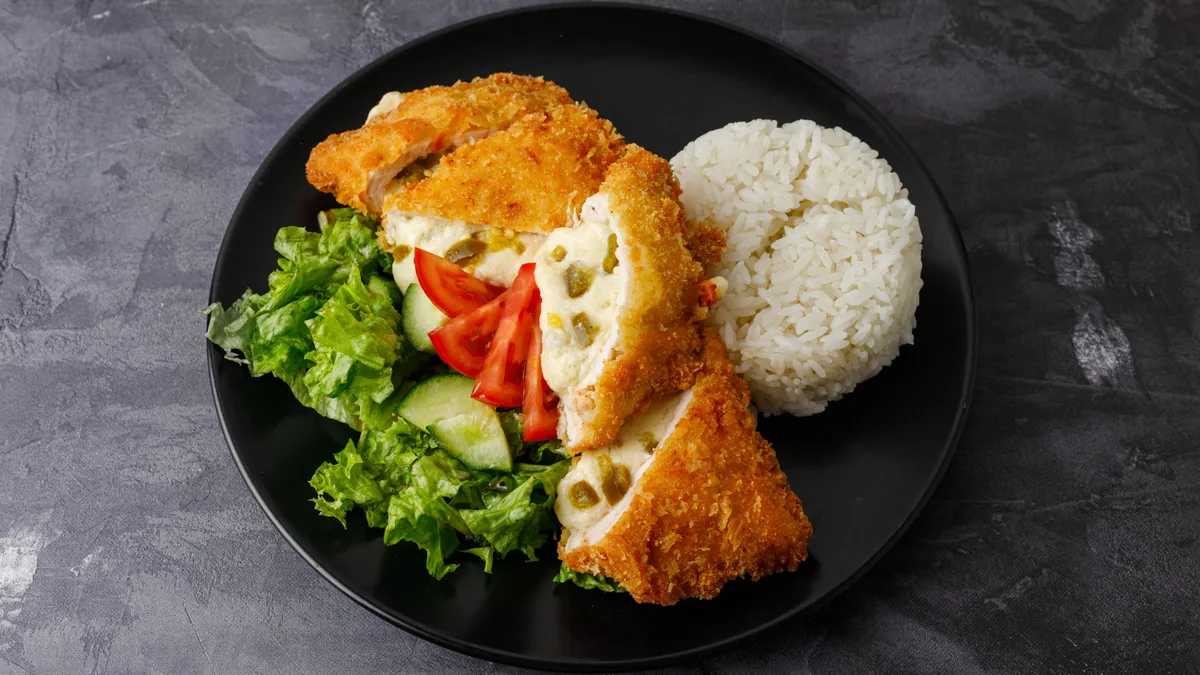Chili cheese chicken + választható köret