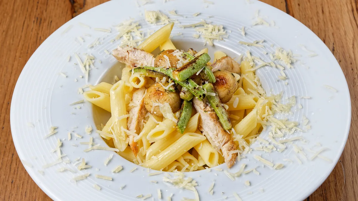 Chicken mix pasta