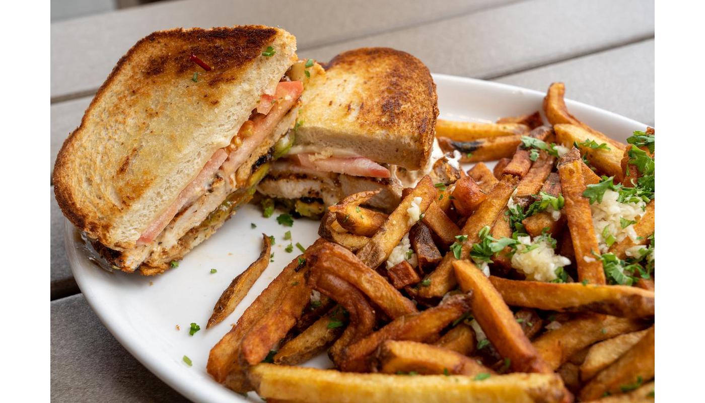 Blackened Chicken and Avocado Melt(Delivery)
