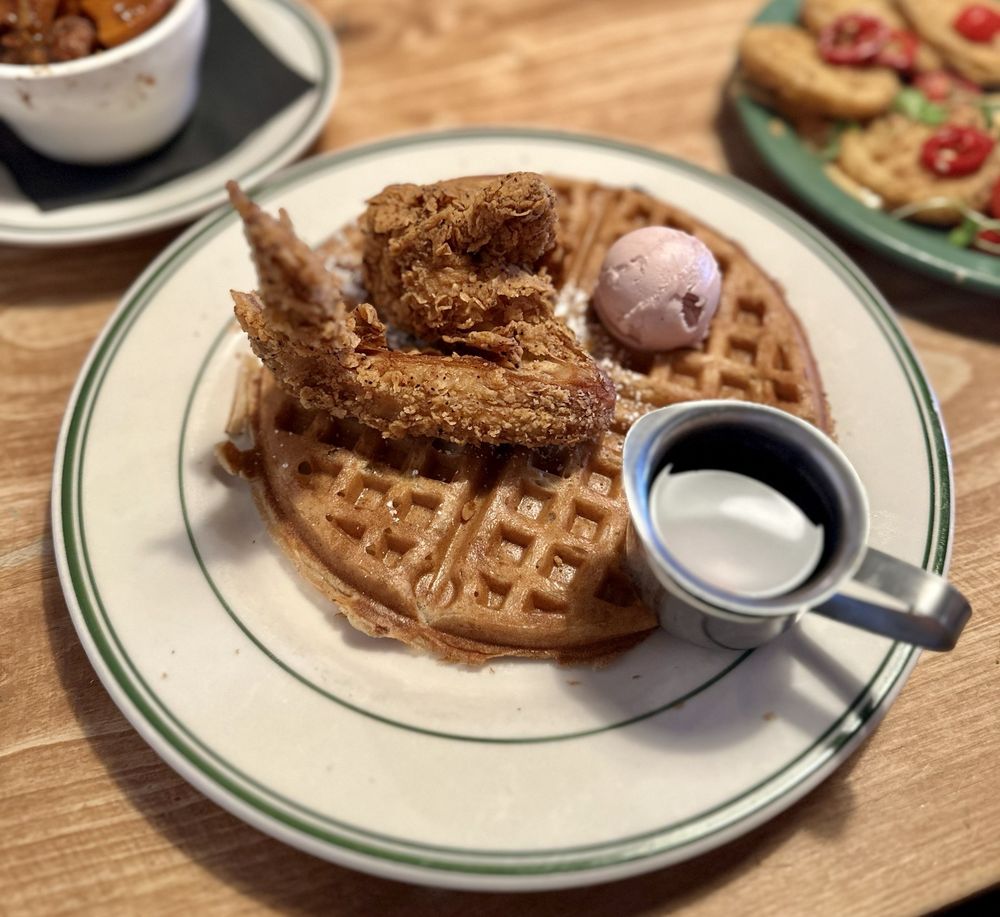 Kid's Waffle N Wing