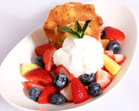 Fresh Fruit and Chantilly Cream