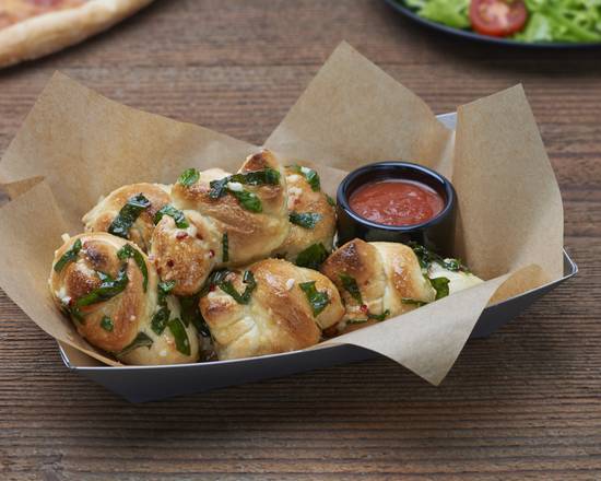 Garlic Knots (9 Pcs.)
