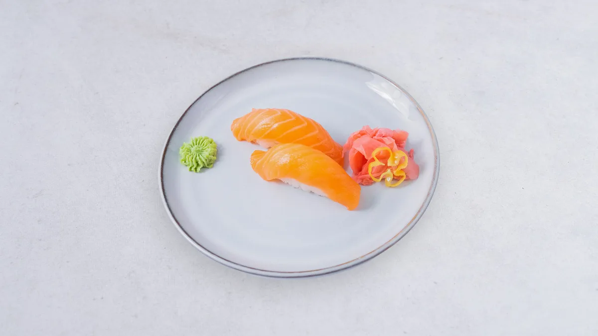 Nigiri z łososiem