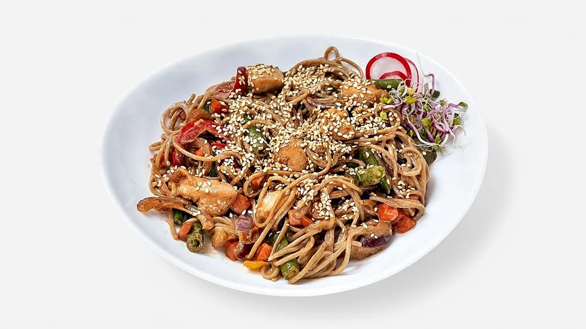 Soba z owocami morza
