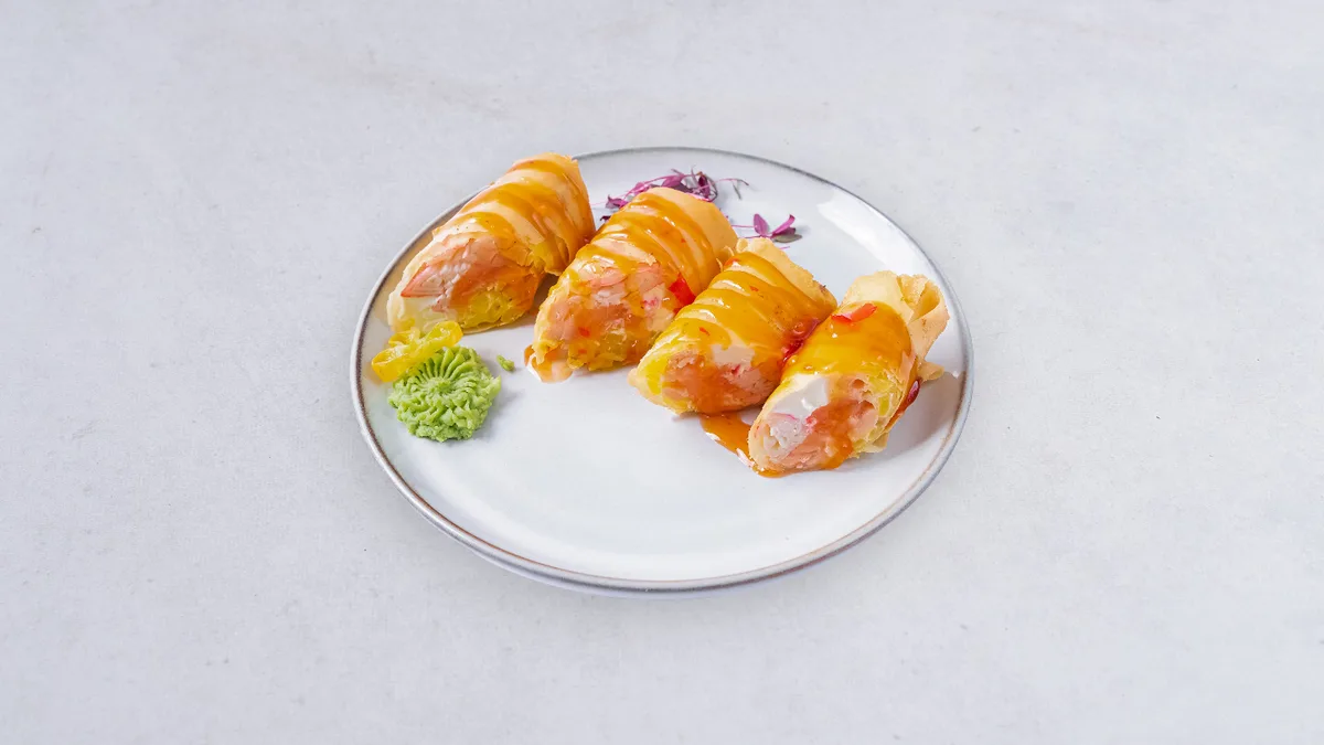 Tempura sajgonki z łososiem