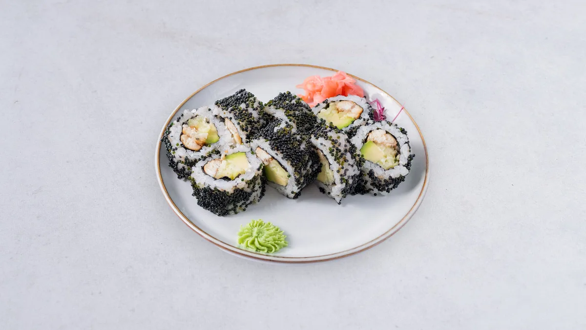 Uramaki california z węgorzem