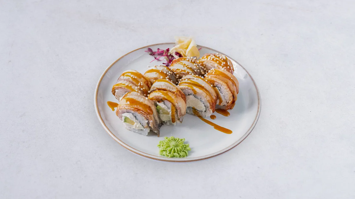 Uramaki canada roll
