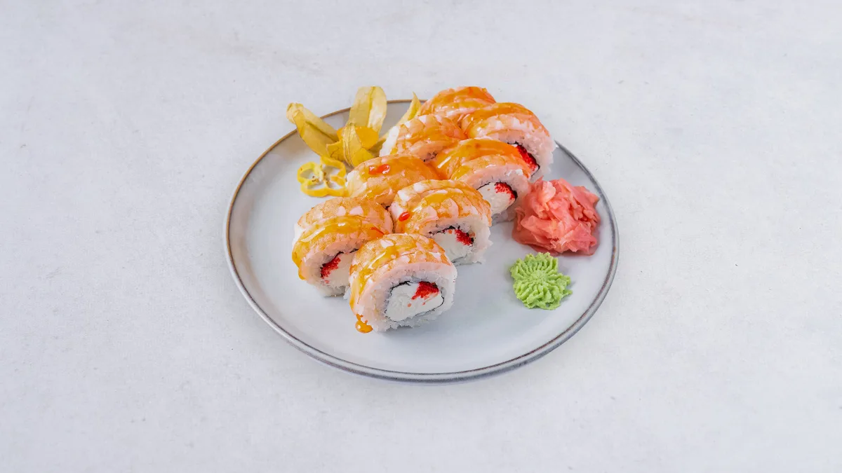 Uramaki ebi roll