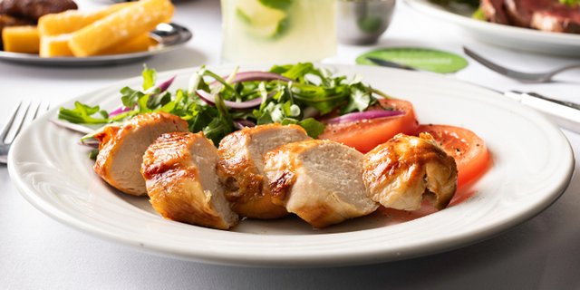 Medalhões com Bacon-Wrapped Chicken 1 lb.