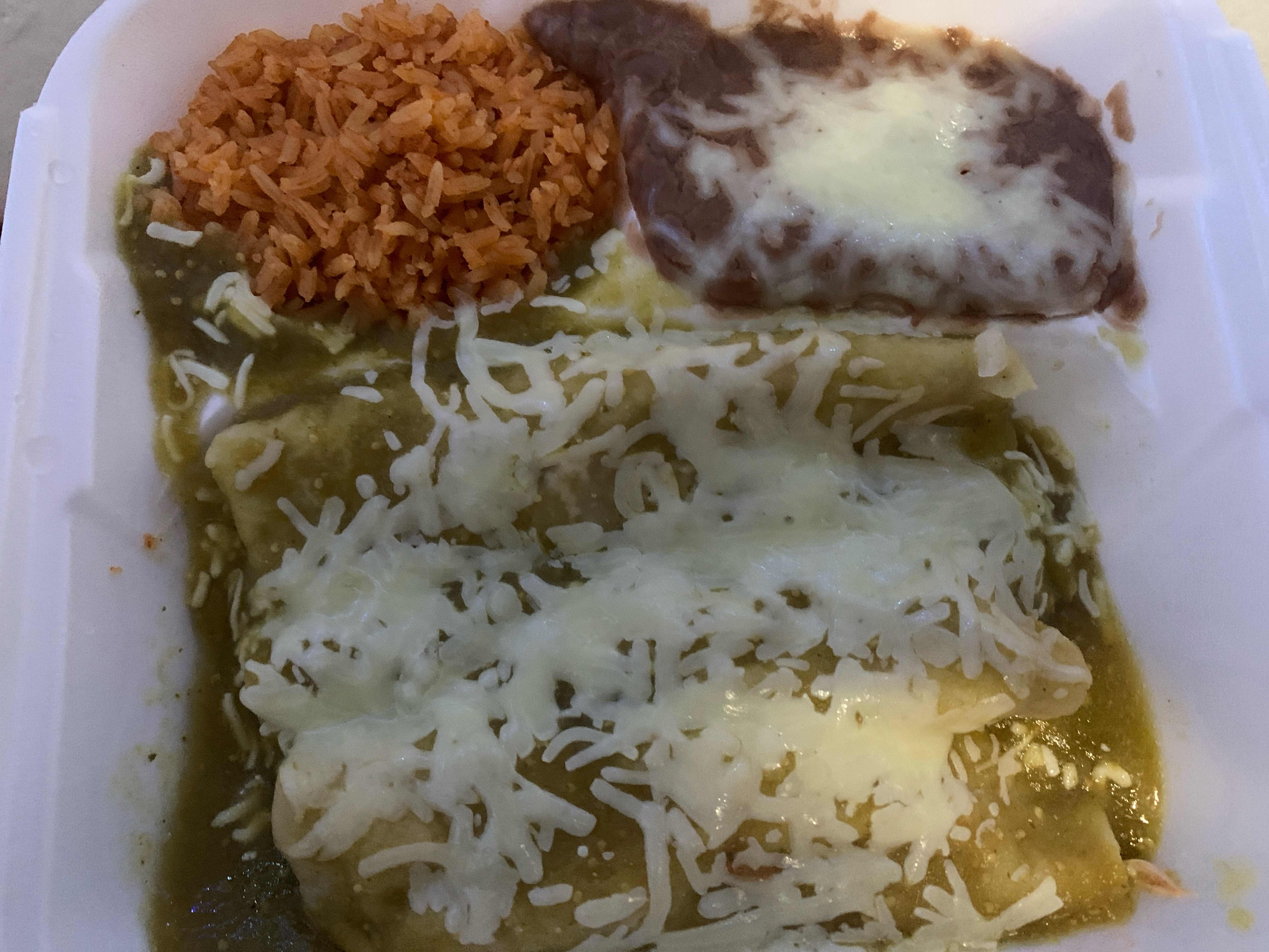 Enchiladas verdes / Green enchiladas