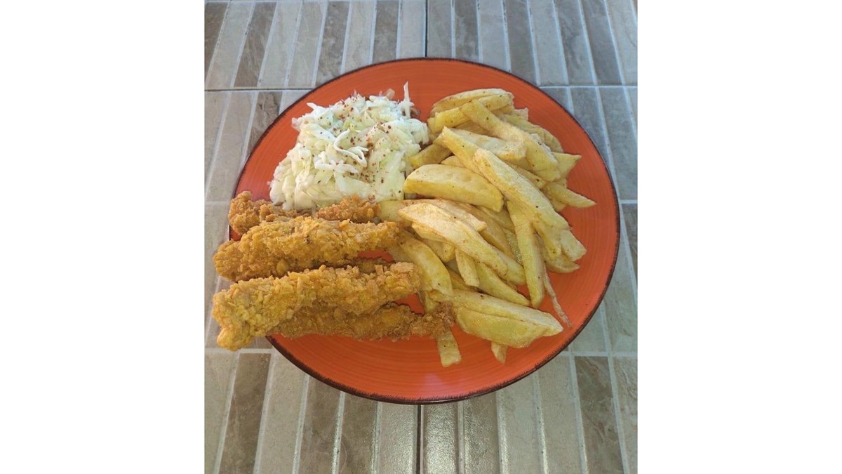Meniu crispy de pui + garnitură + salată