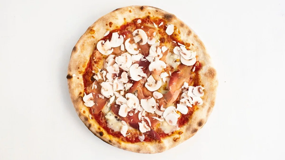 Pizza Prosciutto di Parma e Funghi Porcini