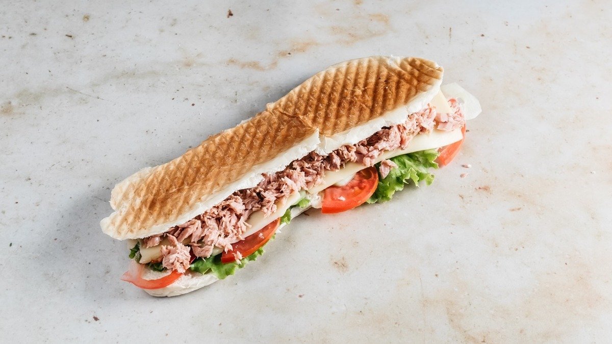 Tuna-sir sendvič