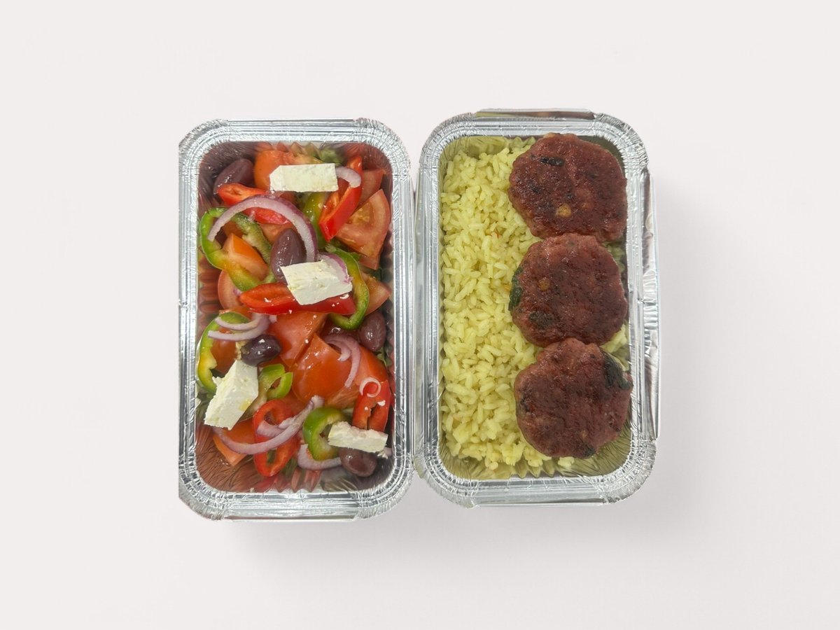 Pilaf me Qofte Shtëpie and Sallatë Greke