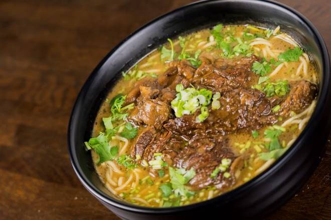 6 hours Braised Beef Noodle Soup