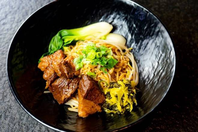 6 Hrs Braised Beef Tossed Noodle