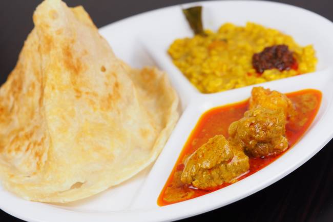 Curry Chicken Roti Plate