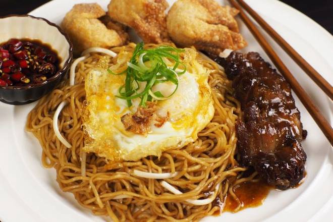Grandma BBQ Pork Tossed Noodle