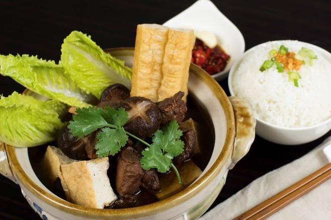 Herbal Spare Ribs Rice (Bakuteh)