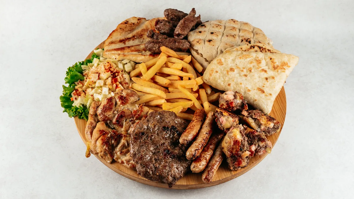 Mix za 2 osobe  Tomin-800g + GRATIS pomfrit +GRATIS Coca Cola