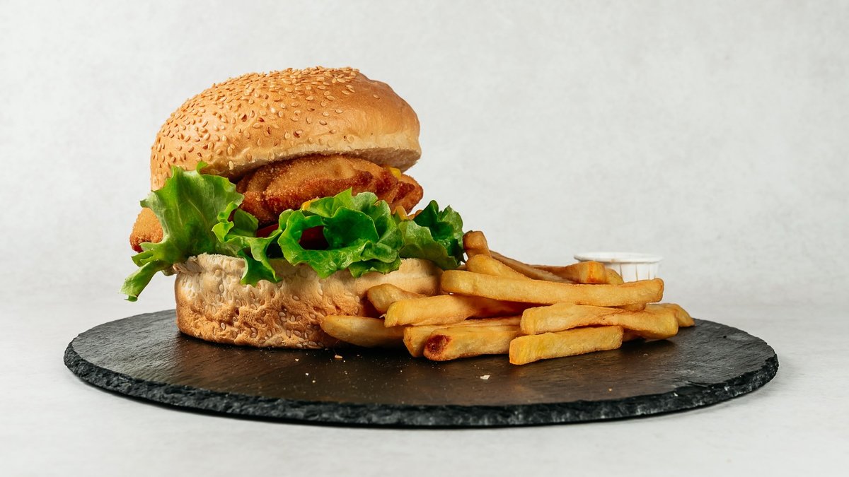 Pileći Cordon Bleu - 140g +GRATIS  pomfrit 🍟