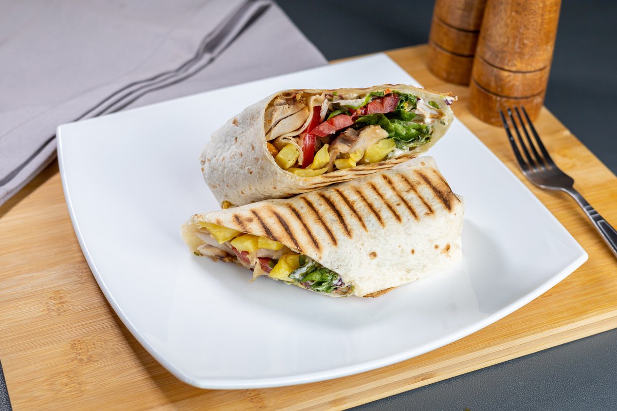 Sandwich cu piept de pui