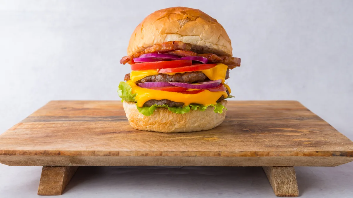 Cheeseburger double bacon