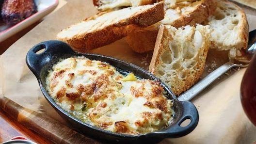 Hot Crab and Artichoke Dip