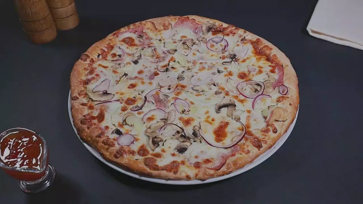 Barbeque pizza