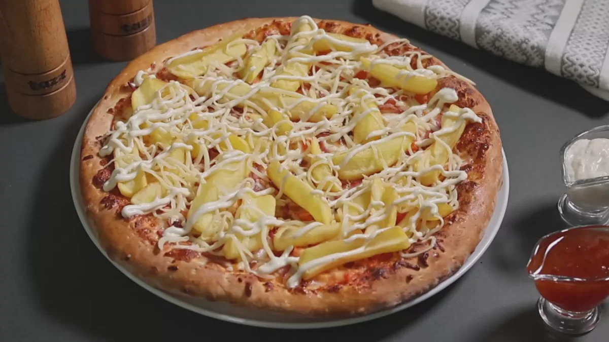 Pizza cu cartofi prajiti