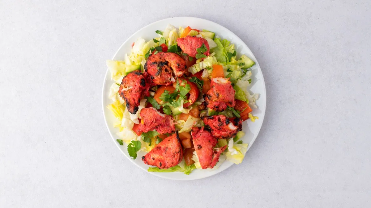 Chicken tikka sałatka