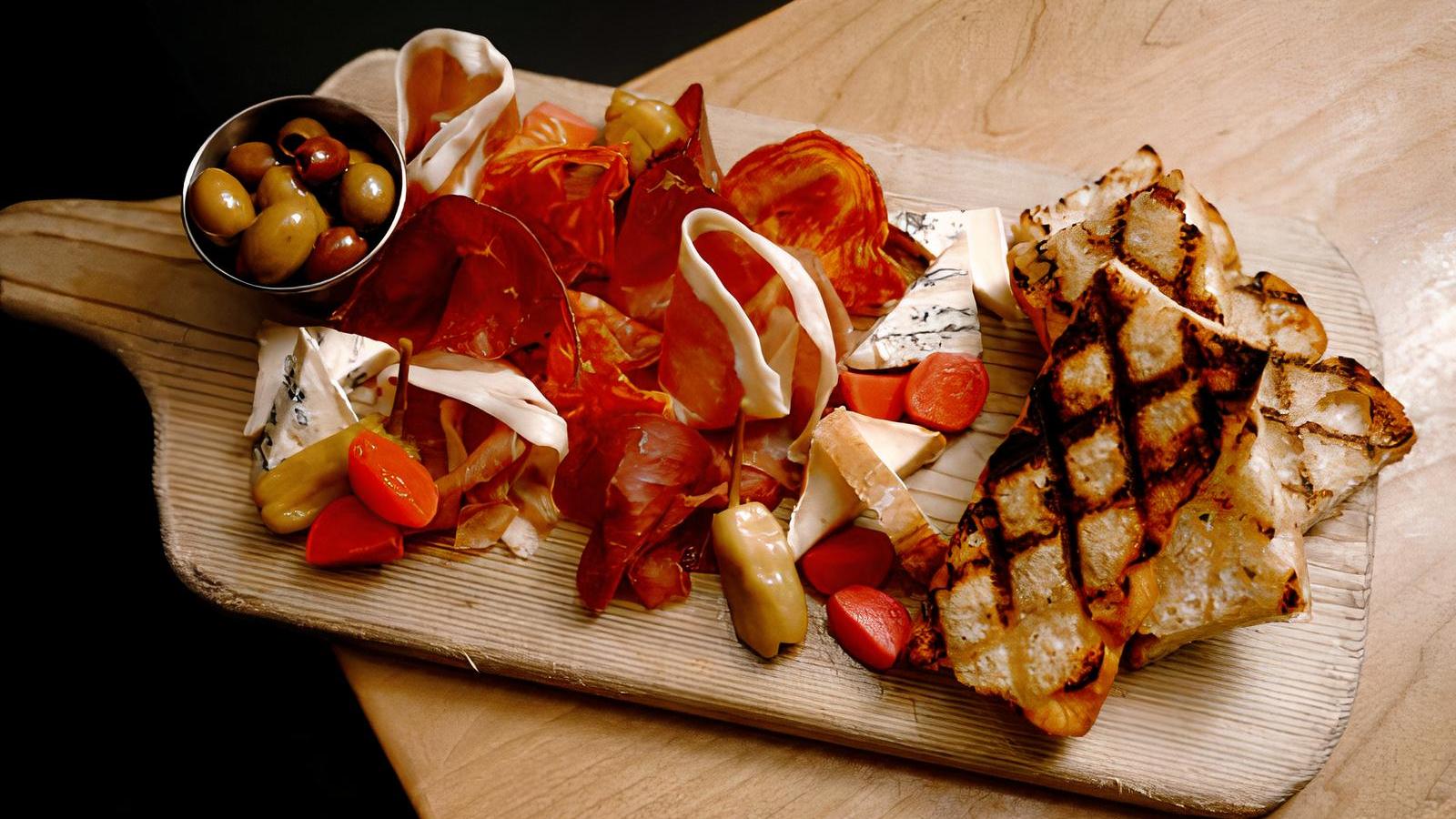 ANTIPASTO PLATTER