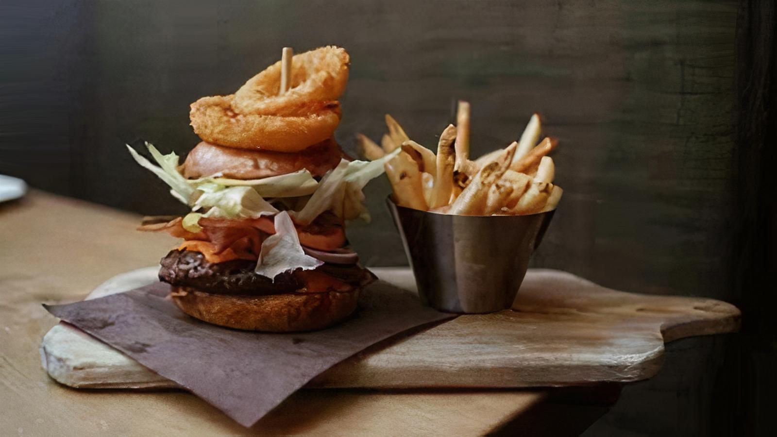CHEDDAR BACON BURGER