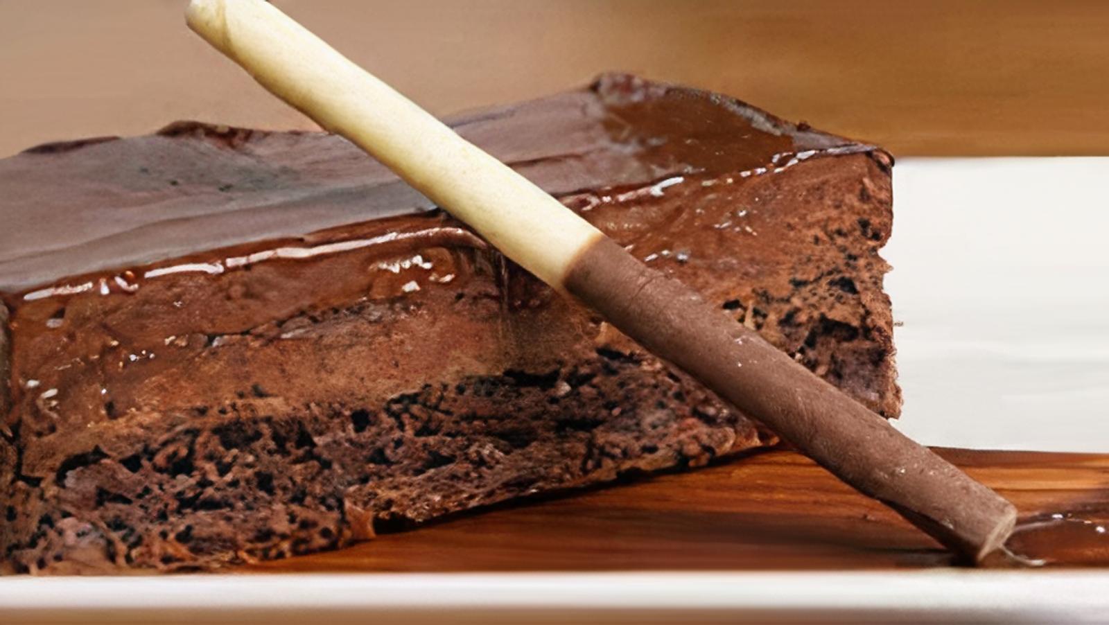 CHOCOLATE TORTE