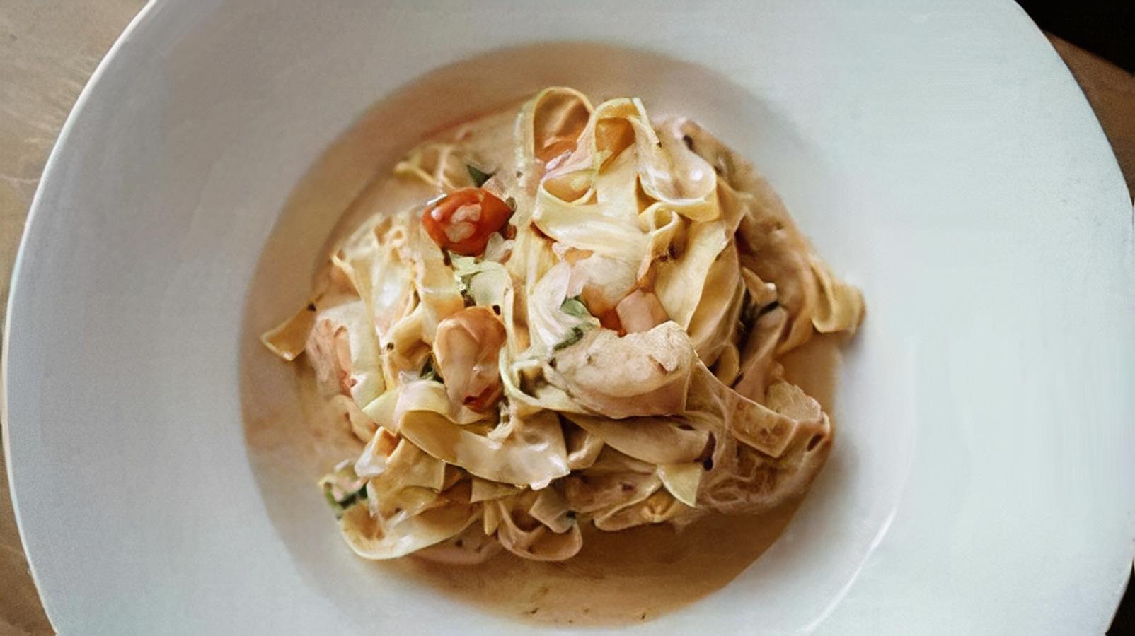 SHRIMP TAGLIATELLE