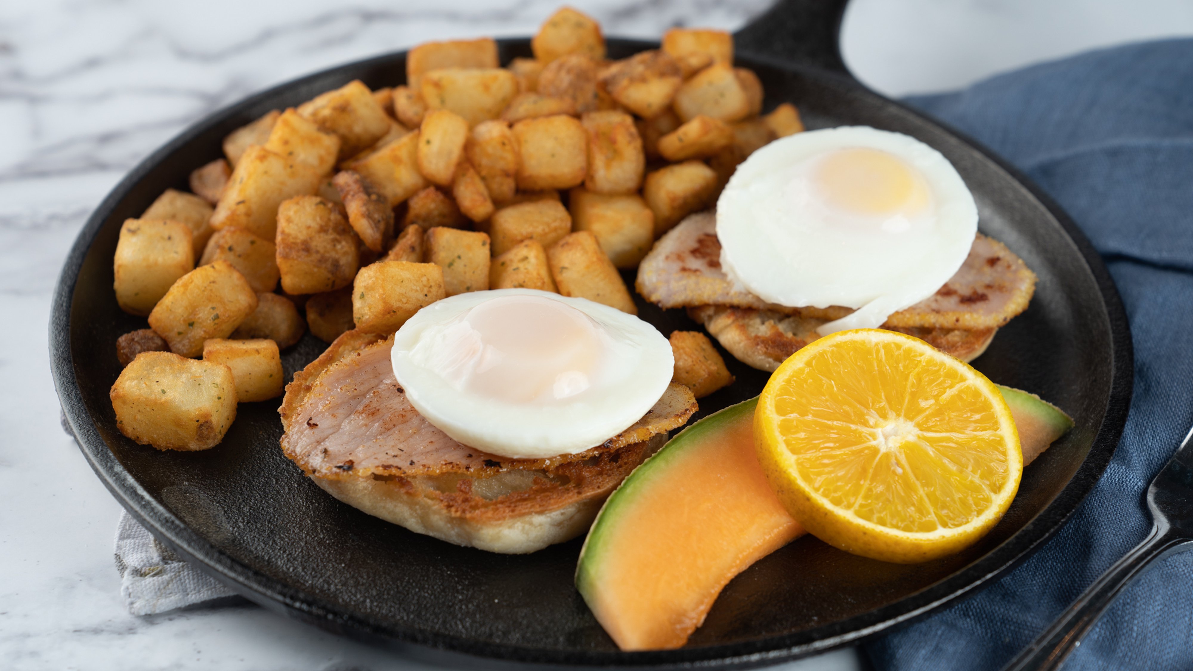 Traditional Canadian Benedict