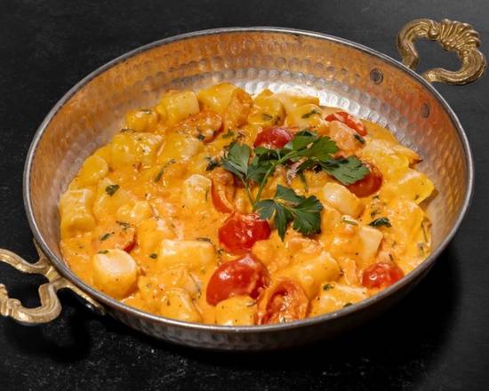 GNOCCHI DI RICOTTA SMOKED SALMON