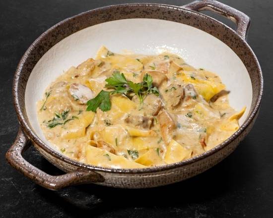 PAPPARDELLE PORCINI E SALSICCIA