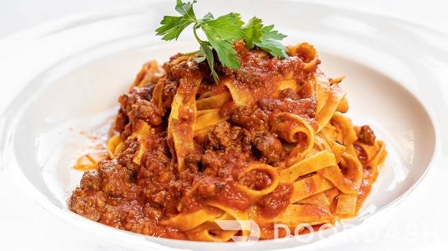 TAGLIATELLE BOLOGNESE
