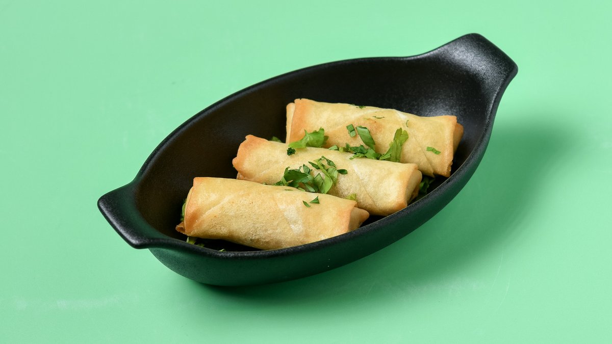 Spring Rolls with Chilly Sauce