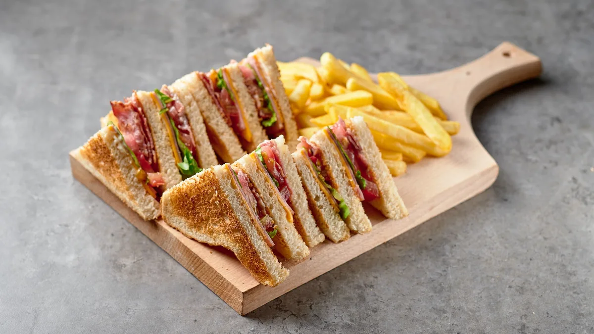 Club Sandwich Αλλαντικών