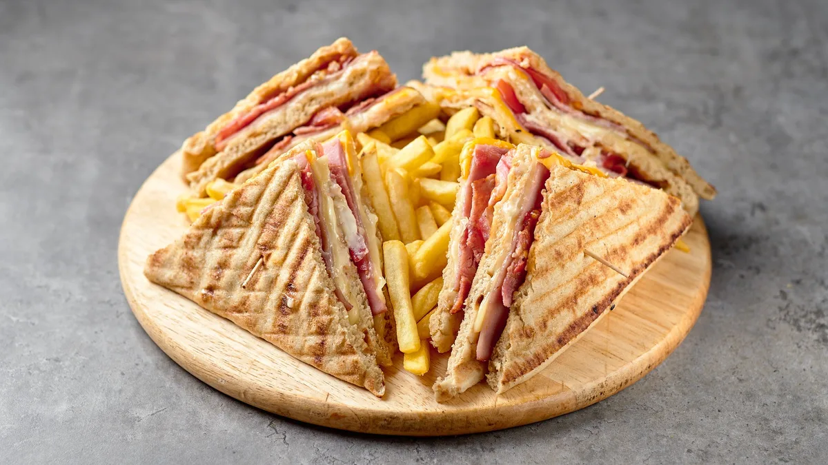 Pita Club Αλλαντικών