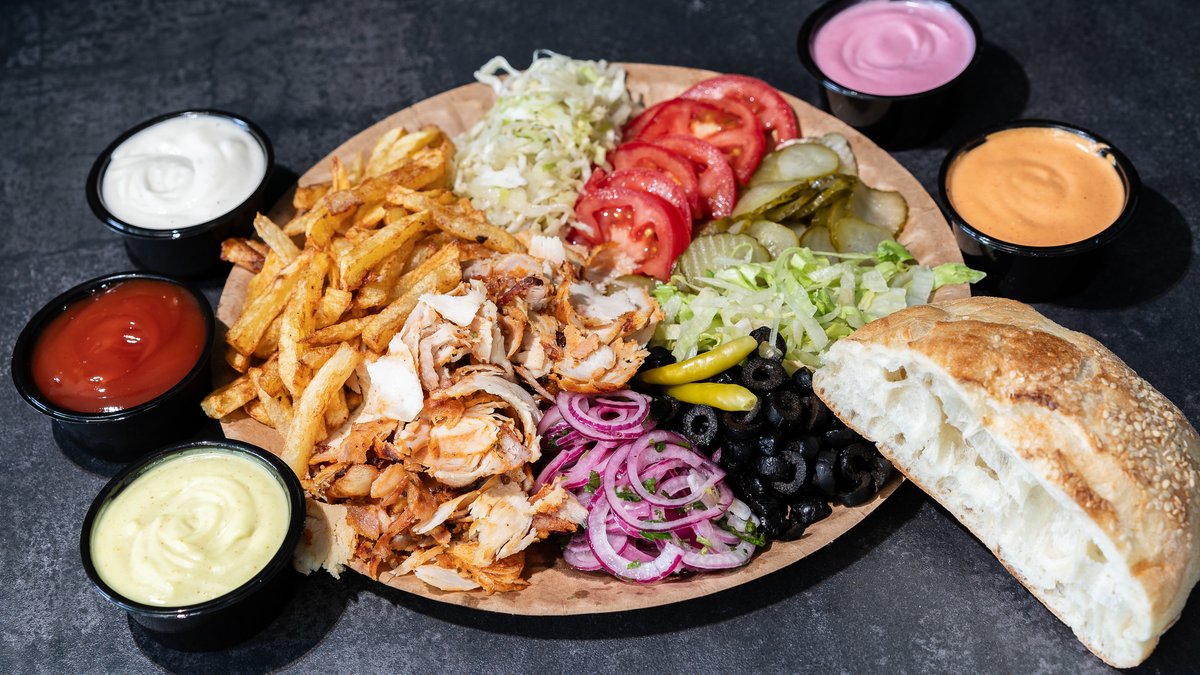 Kebab la farfurie pui mare