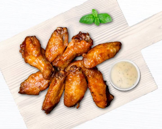 CHICKEN WINGS (8 Pcs)