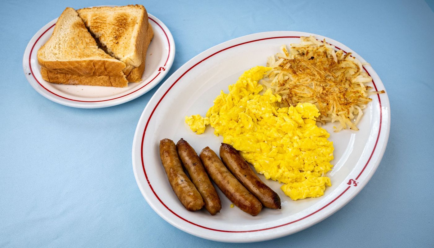 2 Eggs Hash Browns, Mt and Toast