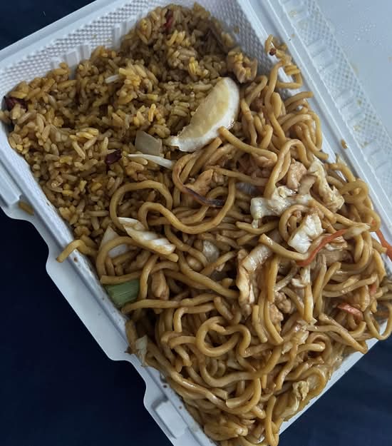 Chicken Lo Mein