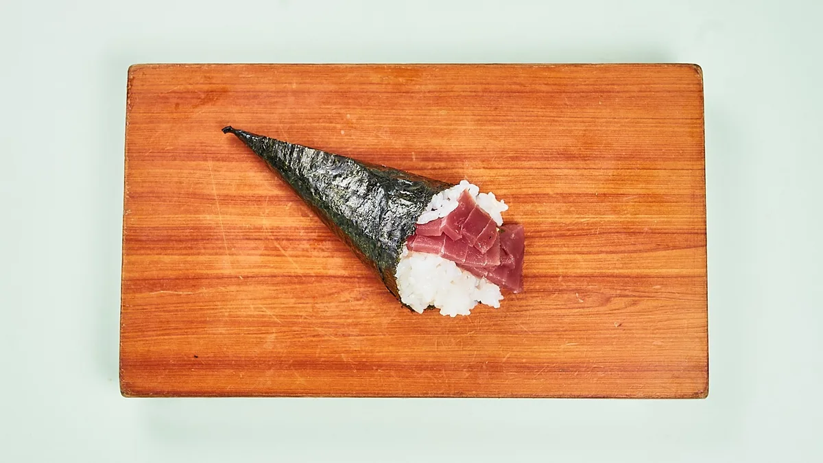 22. Maguro Temaki Sushi